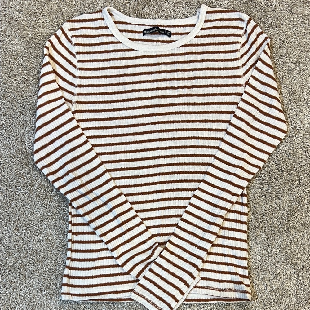 LAST CALL MAKE AN OFFER! Abercrombie & Fitch Long Sleeve
